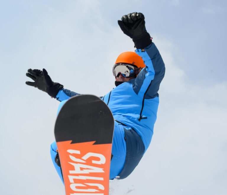 Snowboarding 5 Days 4 Nights Package